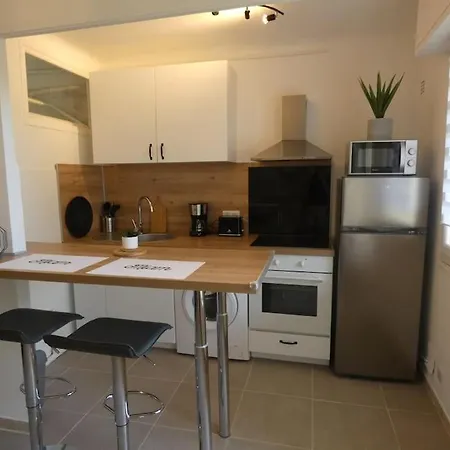 Апартаменты Moderne En Rez De Jardin Антиб